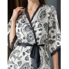 Атласный халат с запахом Mia-Amore PERSEYA 7983, Цвет: черный принт, Размеры: L/XL, изображение 5