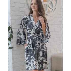 Шёлковый короткий халат Mia-Amore GLADIS 4113, Цвет: черно-белый, Размеры: 4XL/5XL