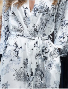 Короткий халат из атласа Mia-Amore UNONA 7233, Цвет: черно-белый, Размеры: S/M, изображение 4