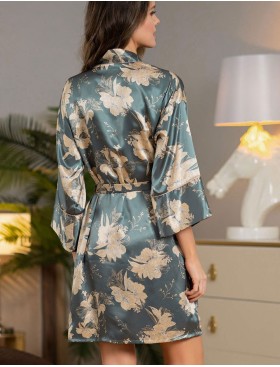 Короткий шёлковый халат Mia-Amore ORNELIA 3833, Цвет: зелёный, Размеры: 4XL/5XL, изображение 2