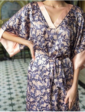 Короткая туника из атласа Mia-Amore CAROL 7384, Цвет: мультколор, Размеры: 4XL/5XL, изображение 4