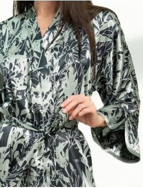 Короткий атласный халат Mia-Amore SOLANGE 7513, Цвет: серо-ментоловый, Размеры: 4XL/5XL, изображение 4