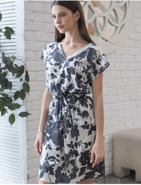 Шёлковая туника с поясом Mia-Amore GLADIS 4114, Цвет: черно-белый, Размеры: 4XL/5XL, изображение 3