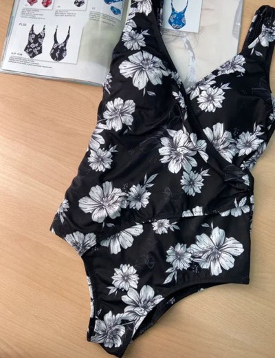 Слитный купальник цветы Sielei FL50 nero, Цвет: nero (черный), Размеры: 95C, изображение 4