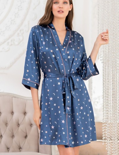 Короткий атласный халат с принтом Mia-Mella STARS 7073 синий, Цвет: синий, Размеры: L/XL, изображение 3