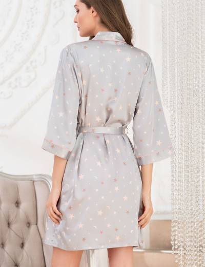Короткий атласный халат с принтом Mia-Mella STARS 7073 серый, Цвет: серый, Размеры: L/XL, изображение 2