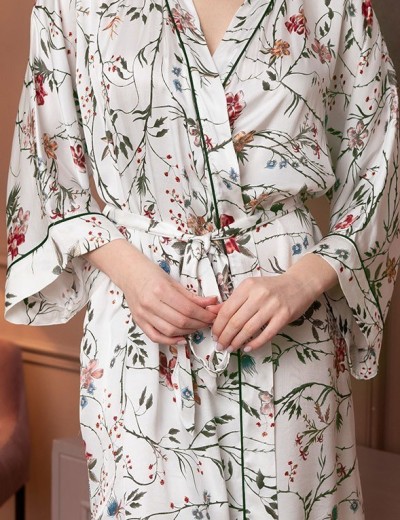 Кимоно шелковое женское Mia-Amore MELODY 3933, Цвет: белый, Размеры: 2XL/3XL, изображение 4 Кимоно шелковое женское Mia-Amore MELODY 3933, Цвет: белый, Размеры: 2XL/3XL, изображение 4