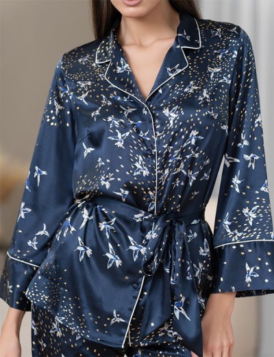 Брючный комплект из атласа Mia-Amore GALAXY 7415, Цвет: темно-синий, Размеры: 5XL, изображение 4