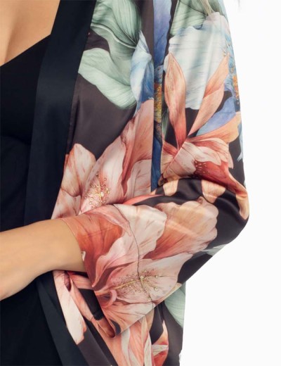 Халат-накидка из эластичного сатина Esotiq DELIGHTFUL 41237, Цвет: черный, Размеры: M, изображение 4 Халат-накидка из эластичного сатина Esotiq DELIGHTFUL 41237, Цвет: черный, Размеры: M, изображение 4