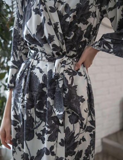 Шёлковый длинный халат Mia-Amore GLADIS 4119, Цвет: черно-белый, Размеры: 4XL/5XL, изображение 4