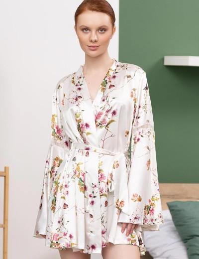 Укороченный шёлковый халат Mia-Amore VIKKI 4624, Цвет: молочный, Размеры: L/XL, изображение 3 Укороченный шёлковый халат Mia-Amore VIKKI 4624, Цвет: молочный, Размеры: L/XL, изображение 3
