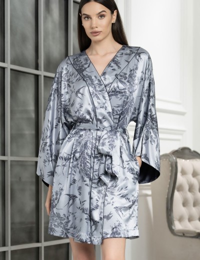 Халат шёлковый короткий Mia-Amore ARGENTA 4233, Цвет: стальной, Размеры: 2XL/3XL, изображение 3