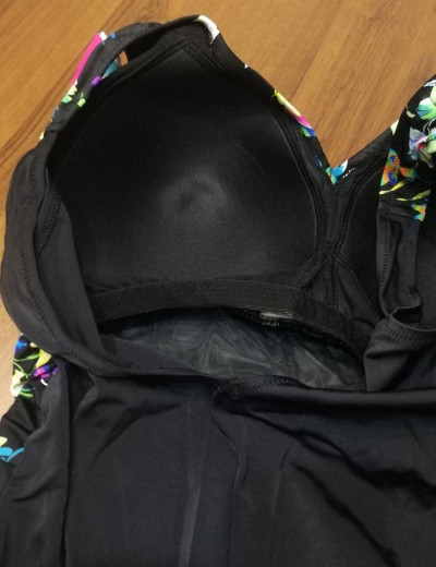 Закрытый купальник Ava SKJ33, Цвет: черный/флора, Размеры: 75G, изображение 5