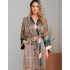 Короткий шёлковый халат Mia-Amore BRIANNA 4333, Цвет: мультицвет, Размеры: 2XL/3XL, изображение 3 Короткий шёлковый халат Mia-Amore BRIANNA 4333, Цвет: мультицвет, Размеры: 2XL/3XL, изображение 3